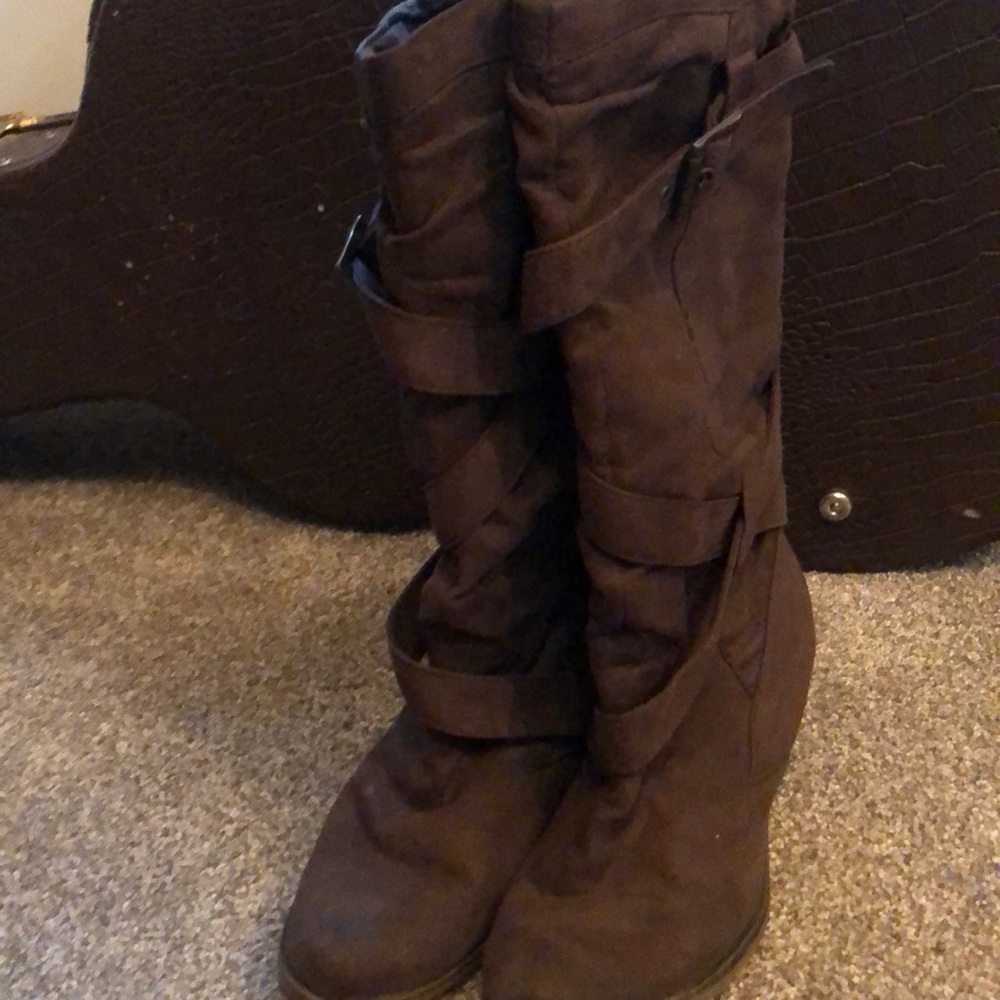 Rocket dog slouchy buckle boot